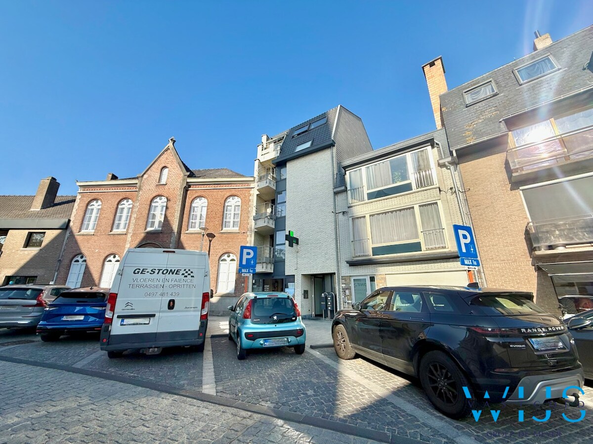 Super gezellig dakappartement met 1 slaapkamer in hartje Assenede ! 