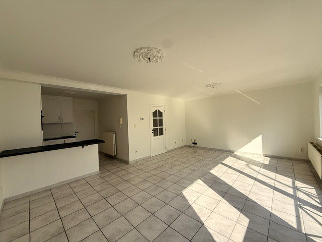 Prachtig appartement met 2 slaapkamers, terras en garage in het centrum van Dilsen 