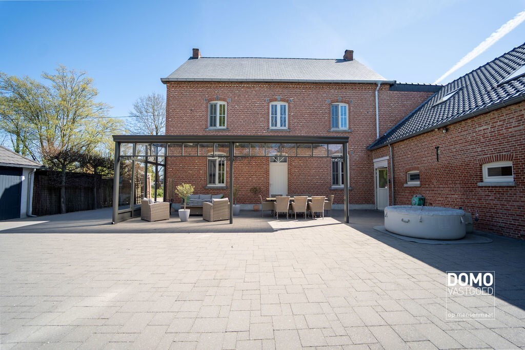 Ruime gerenoveerde woning met voldoende ruimte en tal van mogelijkheden 