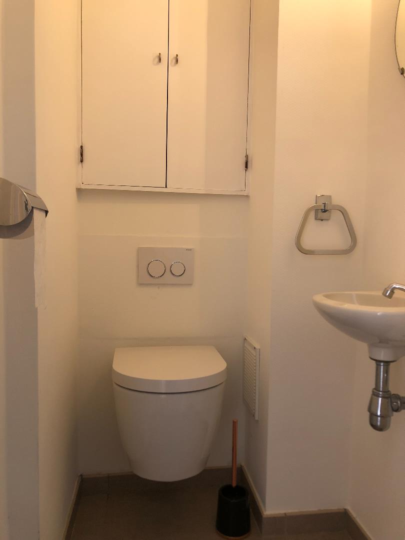 Vernieuwde ruime gezinswoning 