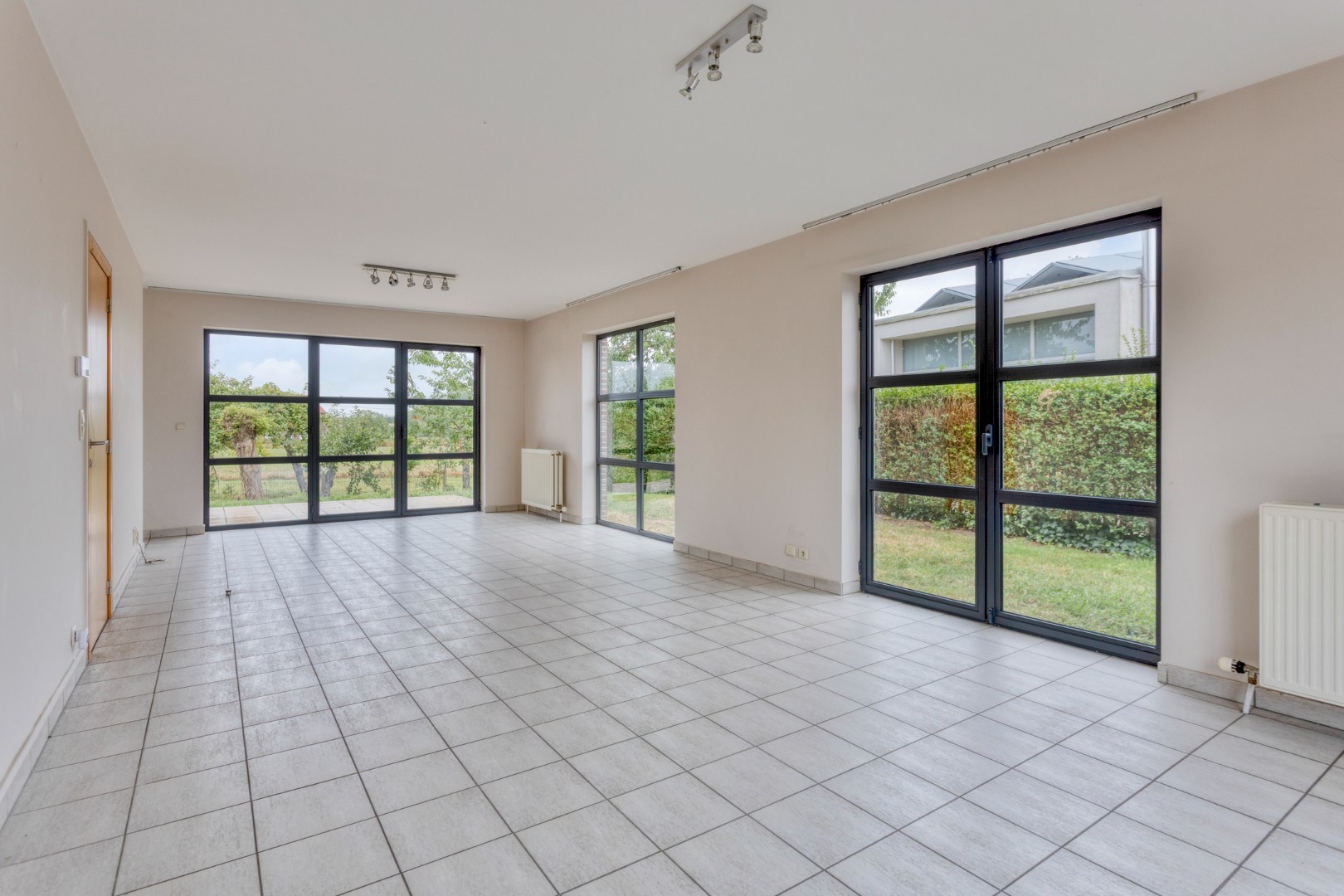 Open bebouwing met 3 slaapkamers, garage en tuin in Haasrode!  – EPC 241 kWh/m² – bewoonbare opp. 201m² 