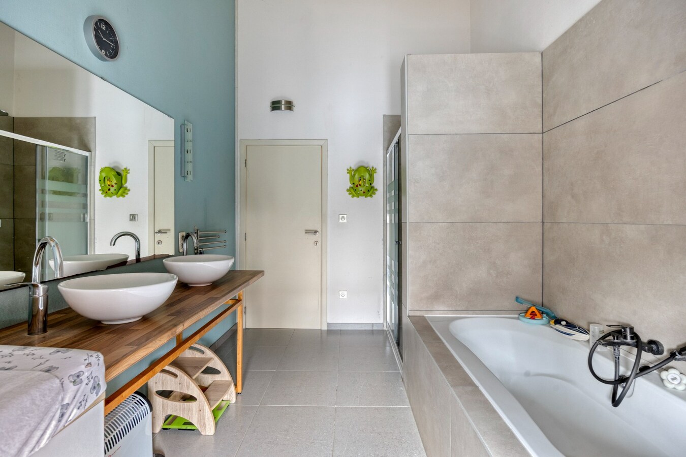 Prachtig gerenoveerde HOEVE te Landen (Neerwinden) 