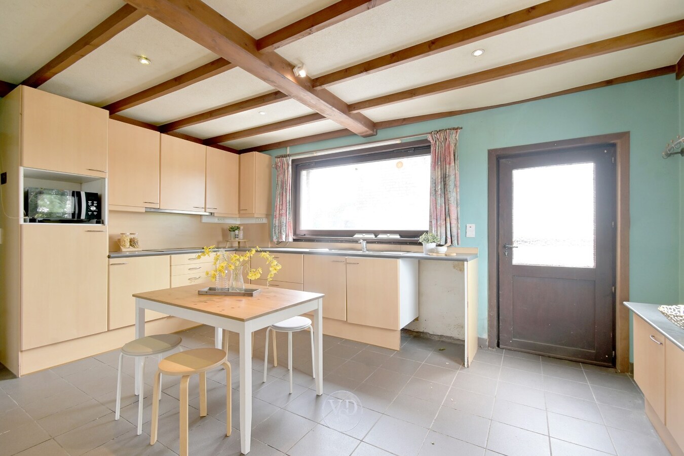Renovatieproject met bijgebouwen 