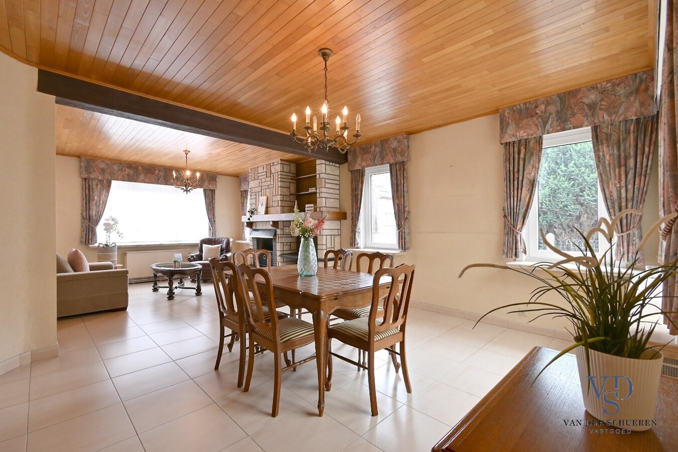 Degelijke Half Open Bebouwing 