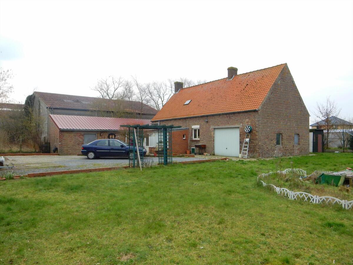 Te renoveren woning op een rustige ligging 