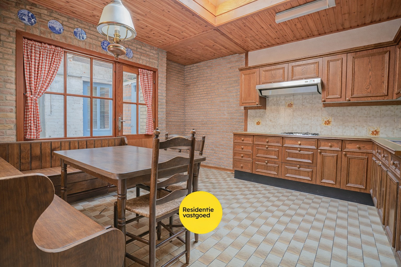 Karaktervolle stadswoning met uitzonderlijke ruimte en tal van mogelijkheden op 210 m² 