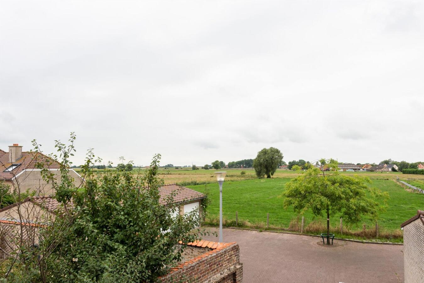 Ruim zonnig duplexappartement met 3 slaapkamers en panoramische vergezichten 