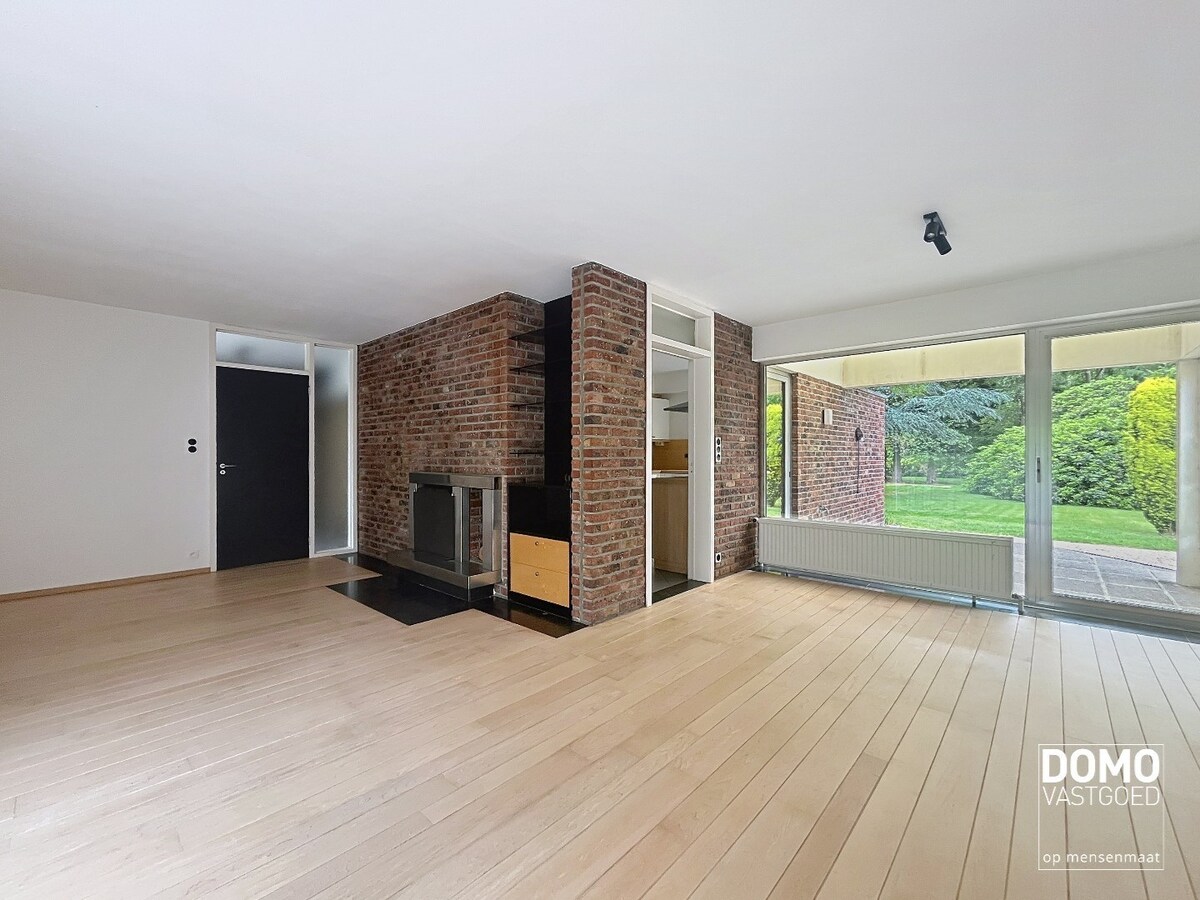 Open bebouwing met karakter, ruimte en tuin op topligging te Schulen 