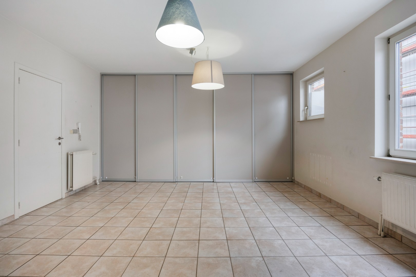 Appartement met 3 slaapkamers, autostaanplaats en terras in het centrum van Lubbeek – EPC 220 kWh/m² - bewoonbare opp. 182 m² 