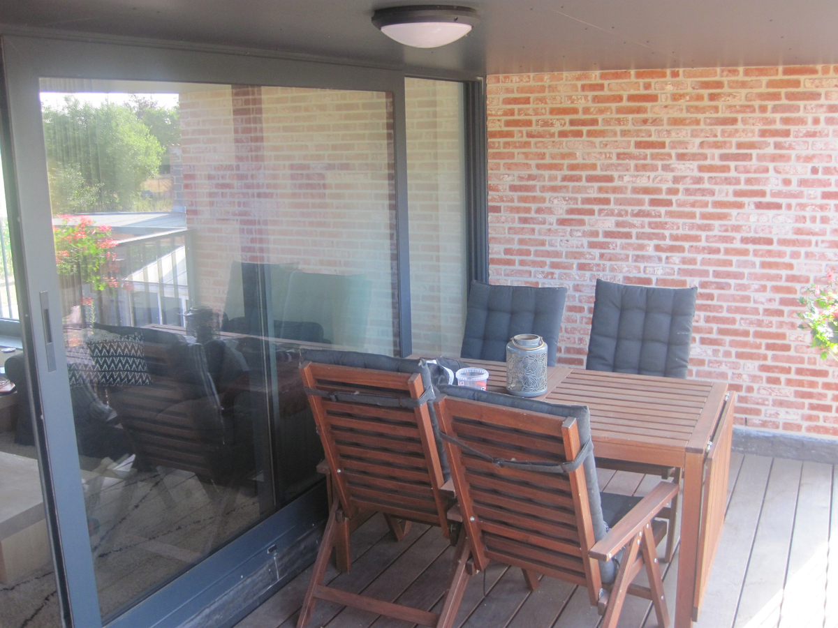 Nieuwe, ruime duplex!   GEEN VASTE KOSTEN !! 