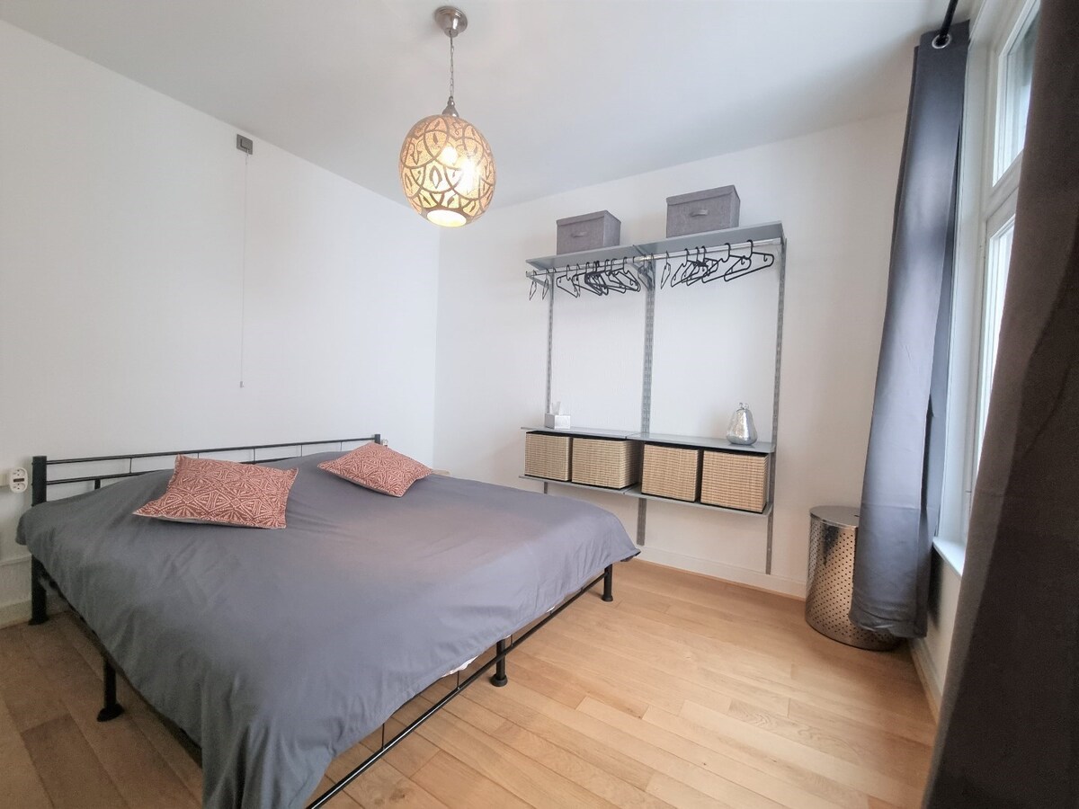 Zeer aangenaam, lichtrijk &amp; gezellig appartement te Blankenberge 