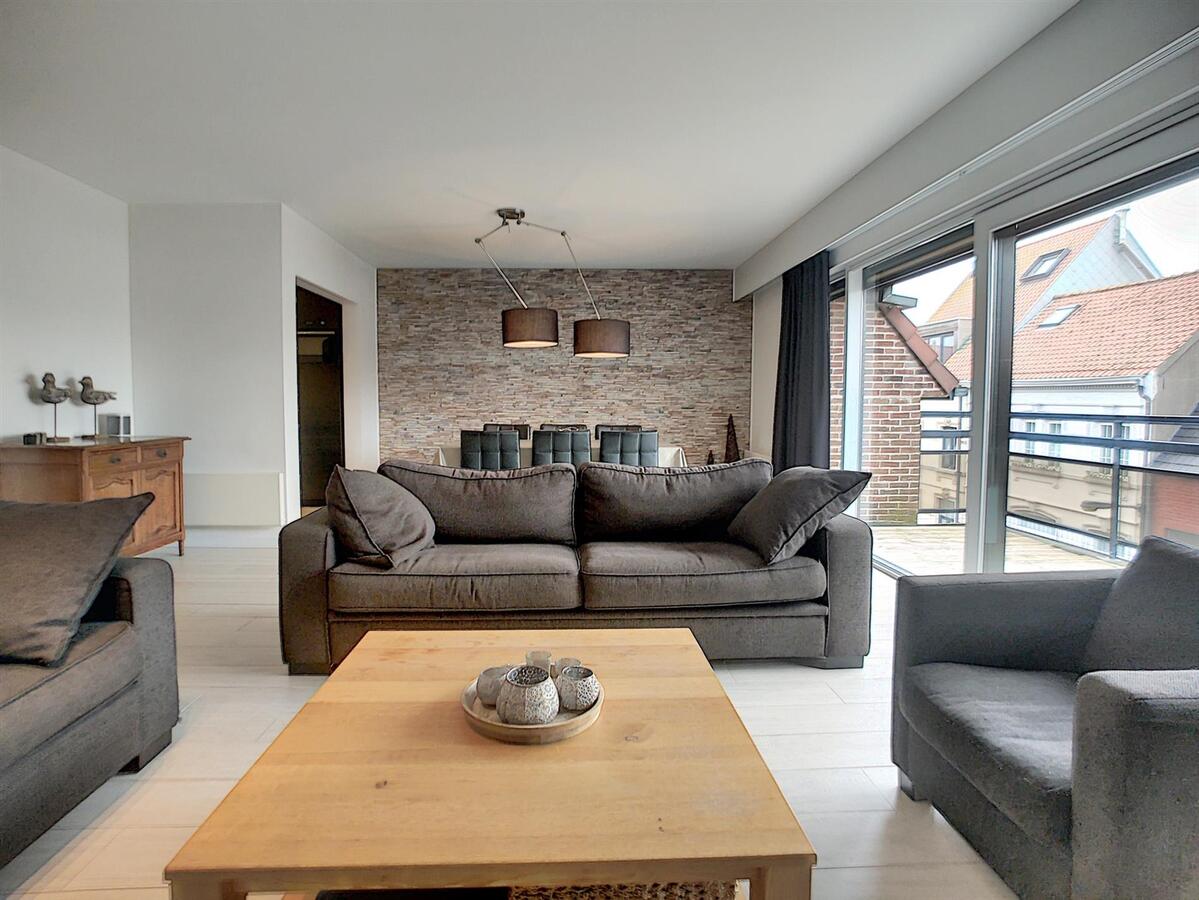 Magnifiek woonappartement met zonneterras, 3 ruime slpk en 2 badk - Heist 