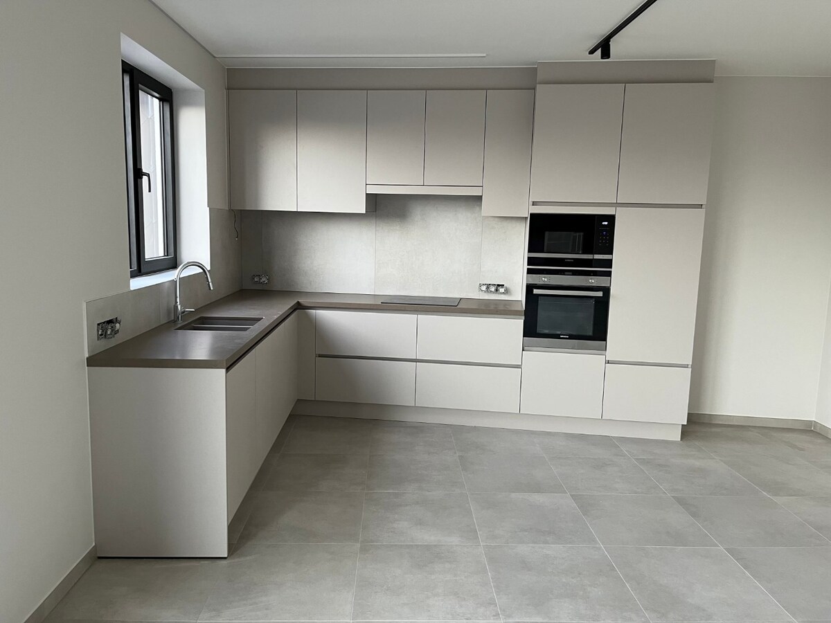 Nieuw, luxueus afgewerkt BEN-penthouse 