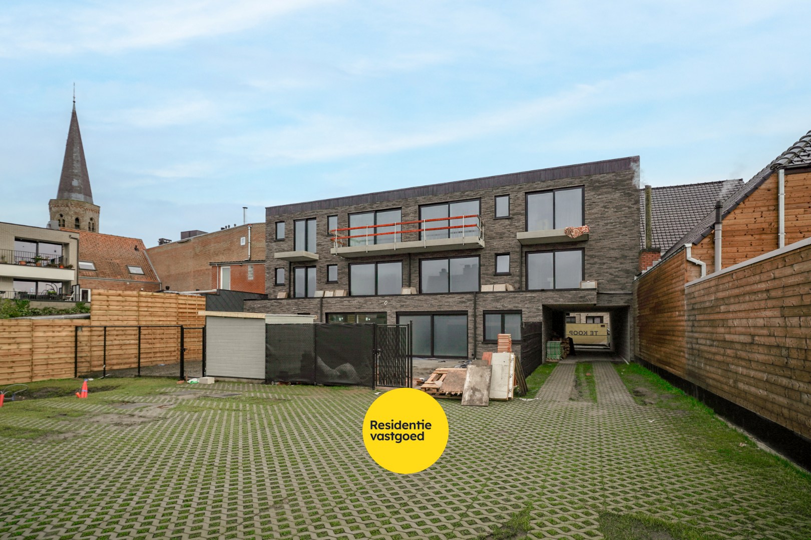 Nieuwbouw 2-slaapkamer appartement op het 2de verdiep met zonnig terras 
