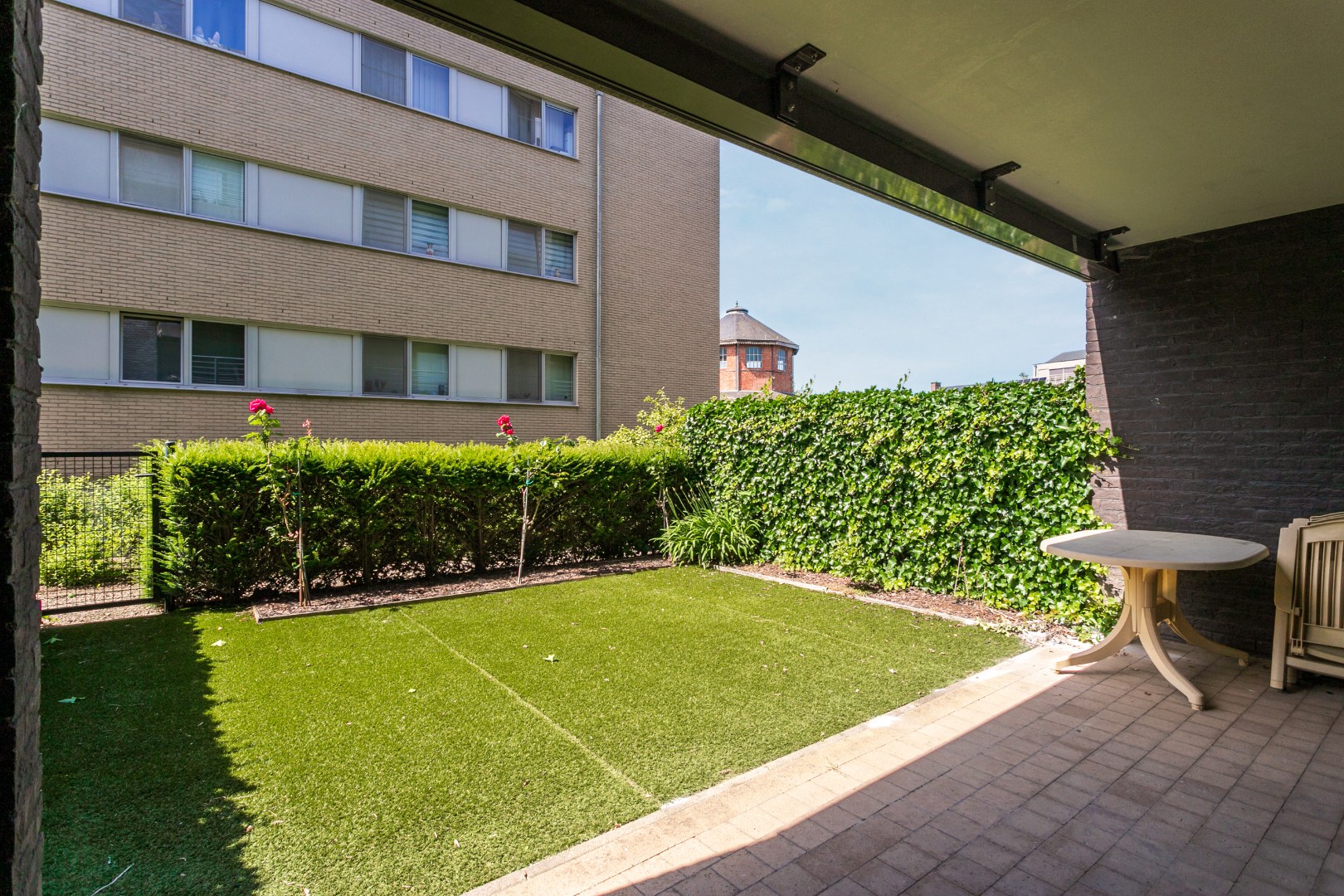 App met 2 slpk, tuin, kelder en staanplaats 