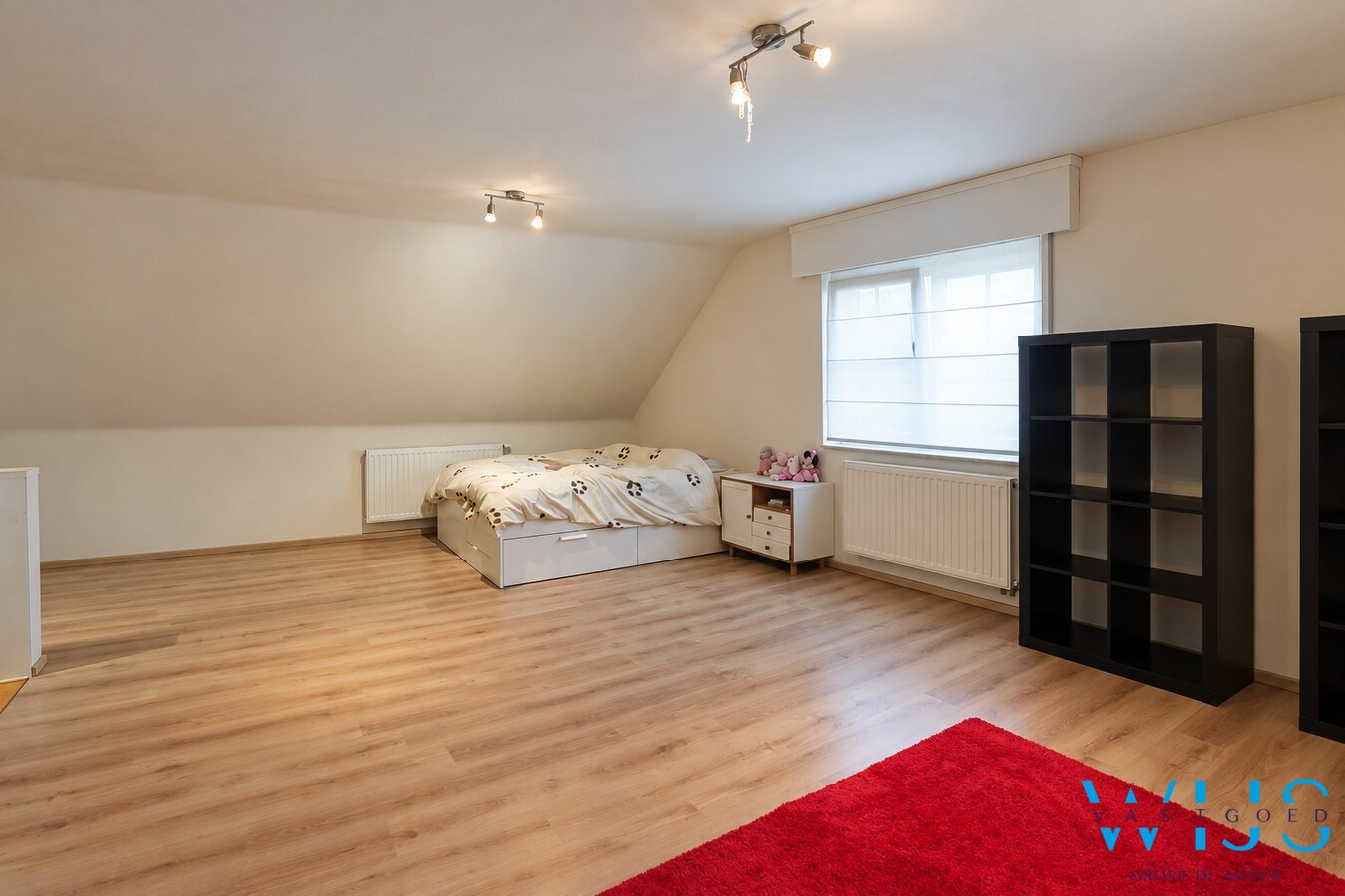 Ruime halfopen bebouwing met vier slaapkamers in Ertvelde 