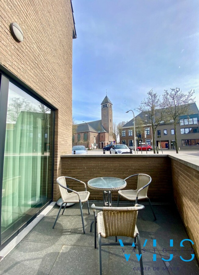 Energiezuinig GELIJKVLOERS appartement in hartje Kluizen ! 