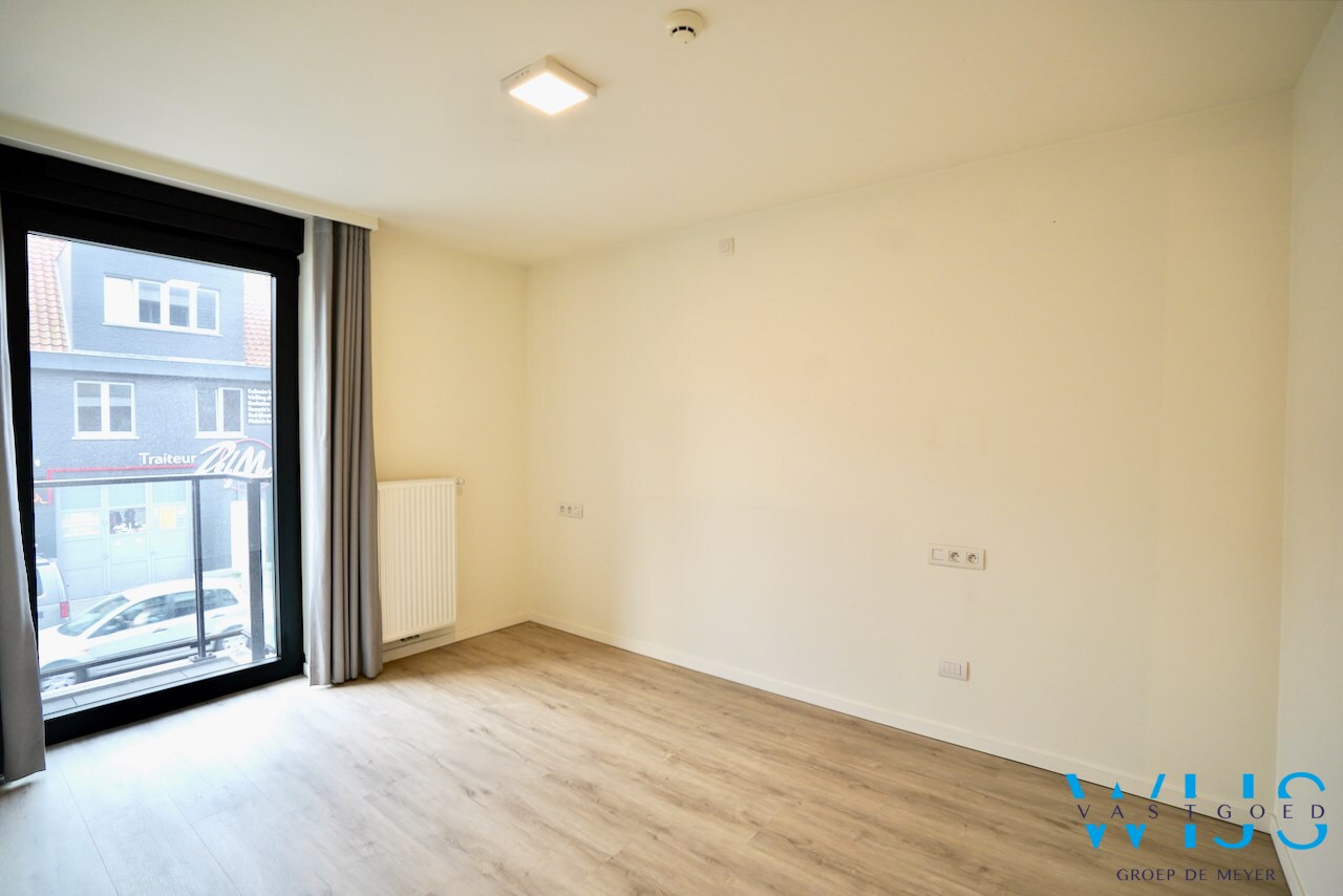 Totaal afgewerkte serviceflat te Lievegem ! 