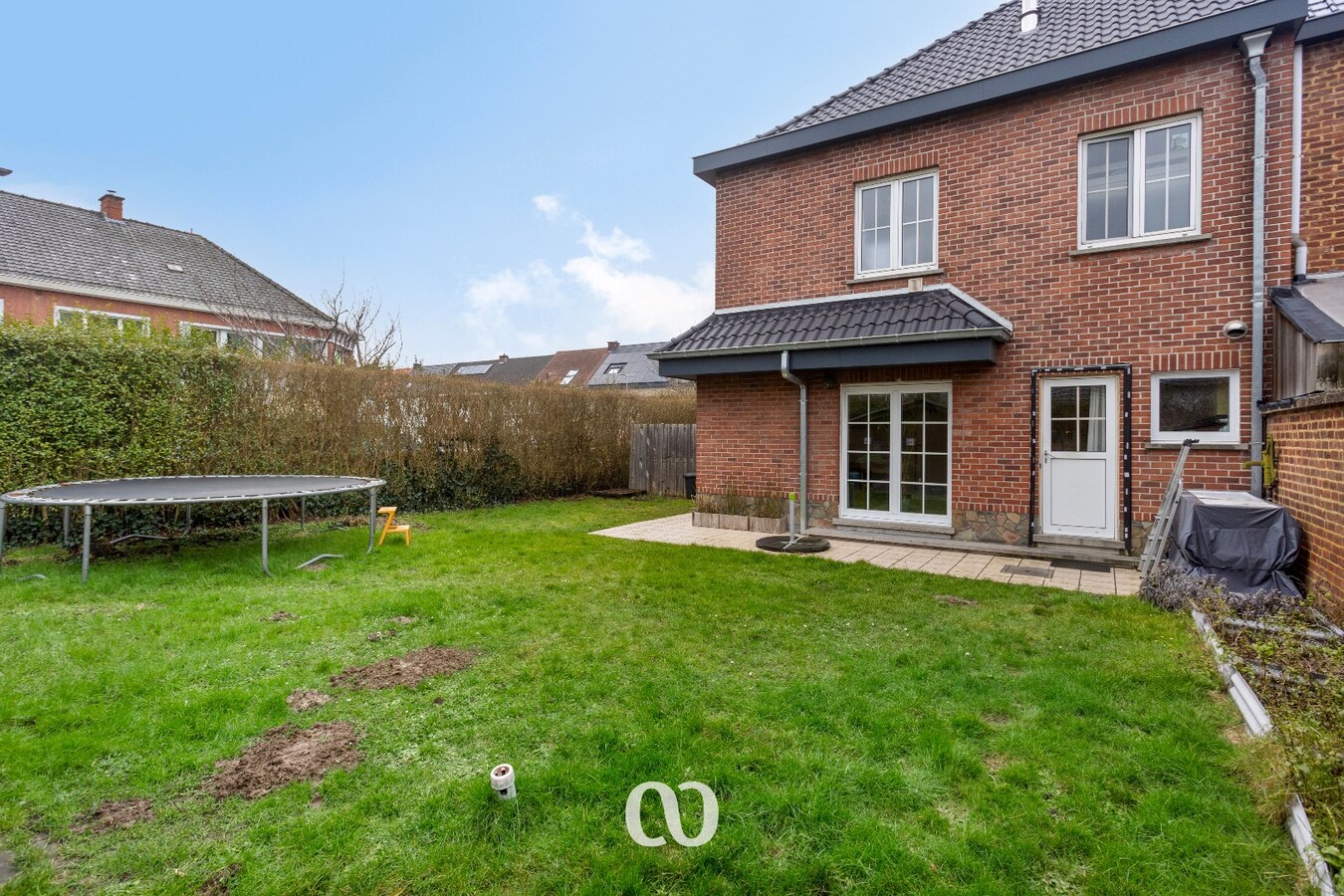 Gezinswoning met vier slaapkamers in een gezellige wijk 