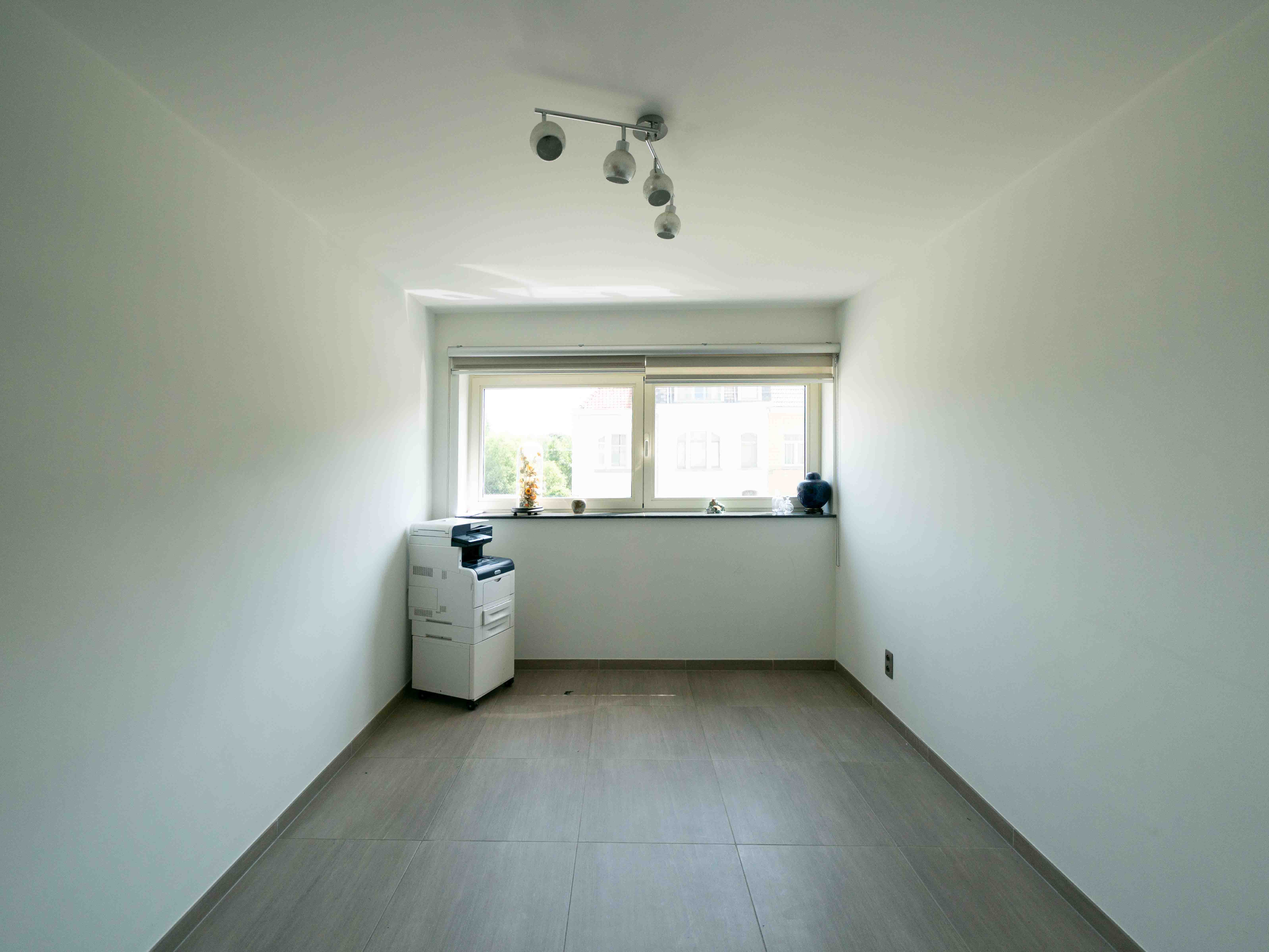 Zéér ruime en recente woning met 3 kamers en 2 badkamers 