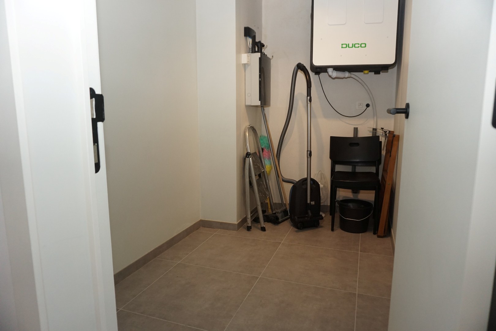 APPARTEMENT RÉCEMMENT CONSTRUIT AVEC 2 CHAMBRES ET PLACE DE PARKING PRÈS DE PETIT PARIS 