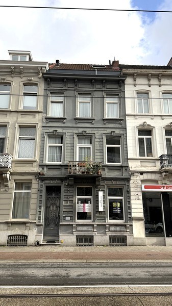 Kantoorgelijkvloers te huur op wandelafstand van Sint-Pietersstation in Gent