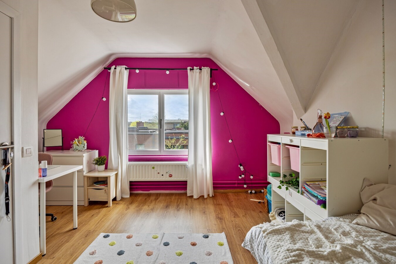 Residentieel gelegen, vrijstaande woning met praktijkruimte 