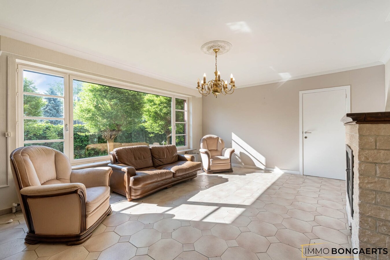 Rustig gelegen woning op een groot perceel 