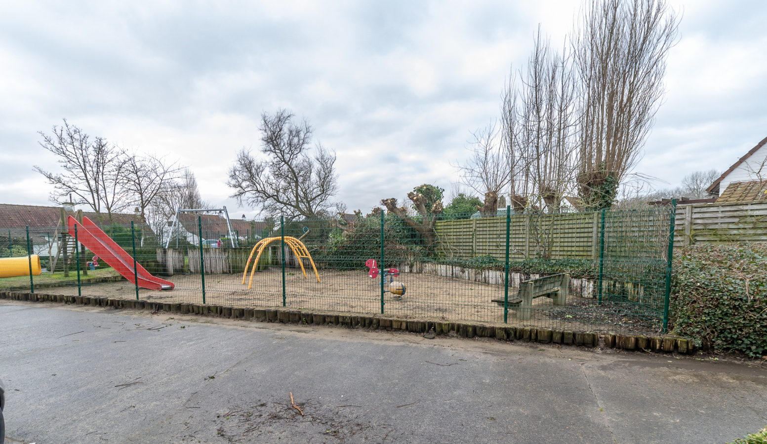 Gezellige vakantiewoning in kindvriendelijk domein te De Panne 