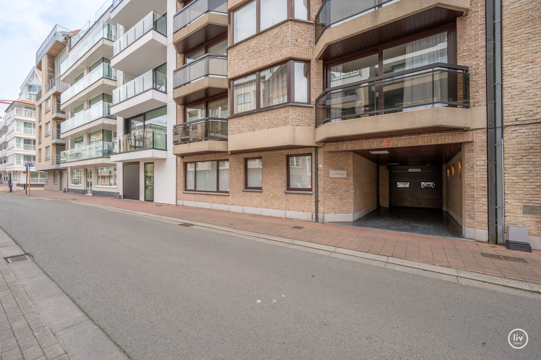 Instapklaar gelijkvloers-appartement op wandelafstand van de Zeedijk-Albertstrand. 