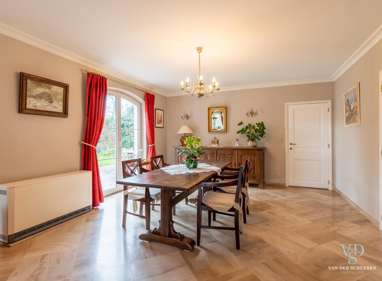 Stijlvolle villa in prachtige, groene omgeving.    Exclusief. 