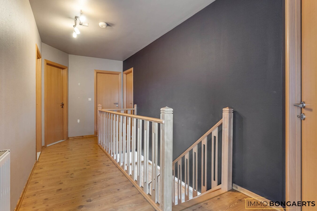 Ruim duplexappartement met 4 slaapkamers 