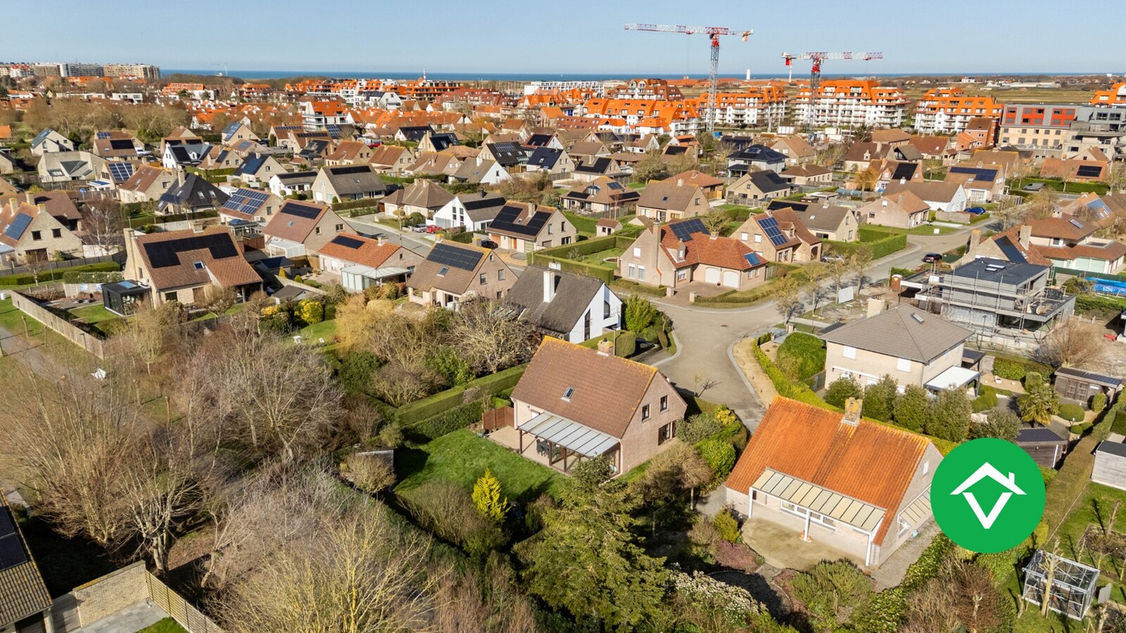 Rustig gelegen alleenstaande woning met 3 slaapkamers en garage te Nieuwpoort 
