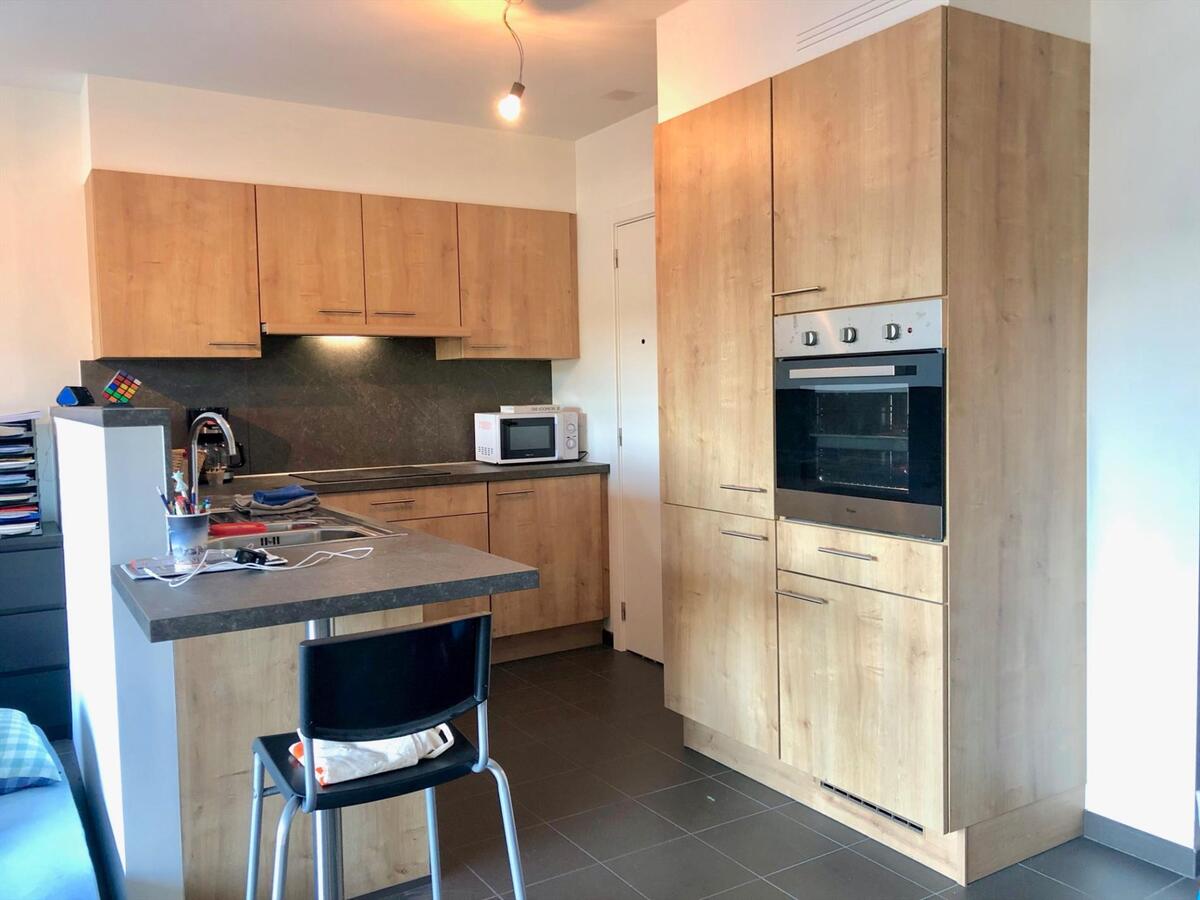 Tof appartement (residentie ‘De Hermannen’), vlakbij centrum Oudenaarde en nabij N60. 