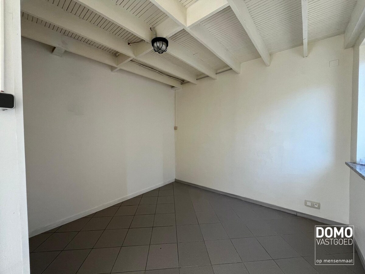 DUPLEXAPPARTEMENT MET TERRAS TE STOKROOIE 