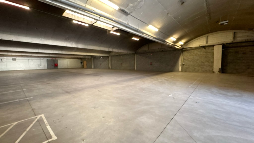 Magazijnen te huur vlakbij E19 in Kontich