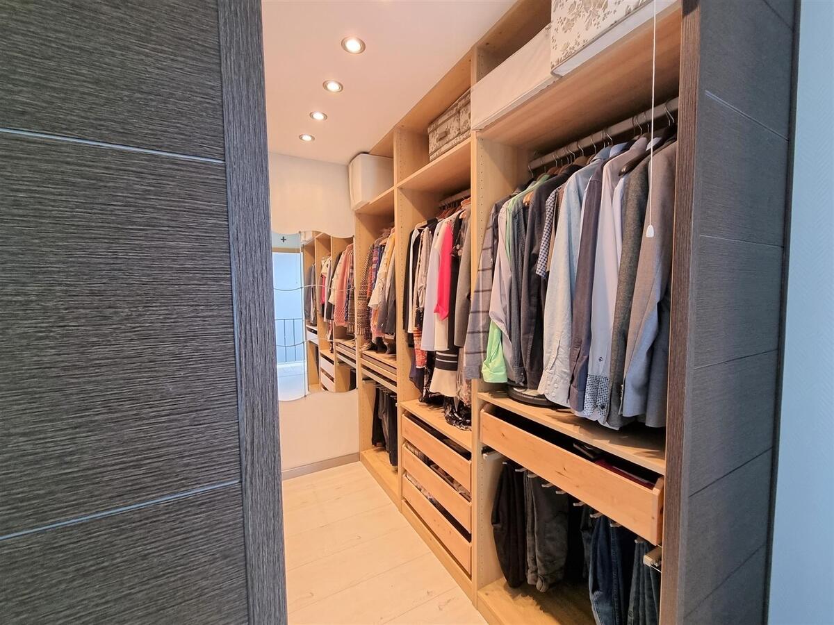 Goed gelegen, knappe bel-étagewoning met zongerichte tuin - Heist 