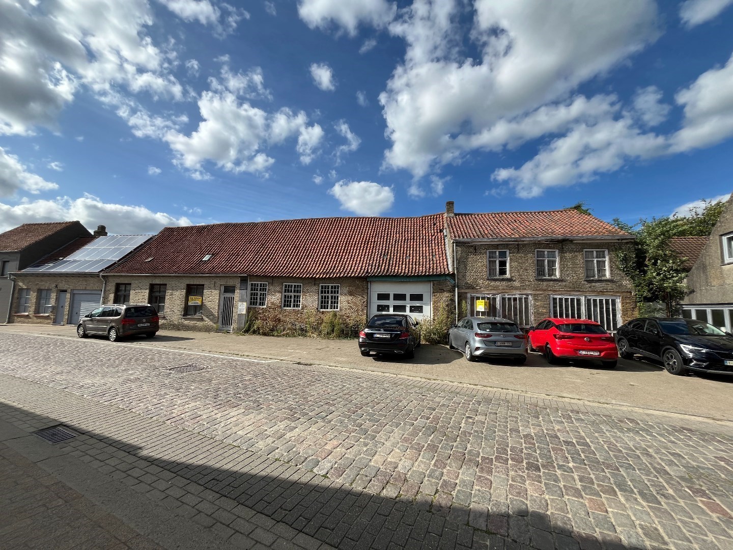 Idyllisch gelegen 3-slaapkamer woning met landelijk verzicht te Alveringem 