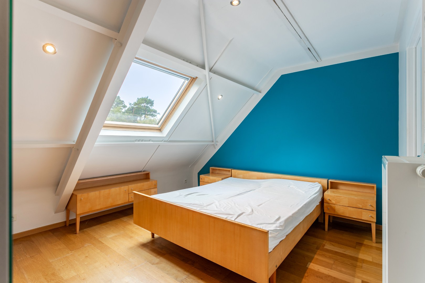 Uniek gelegen 1-slpk-appartement met ruim terras en garage in het Kluisbos 