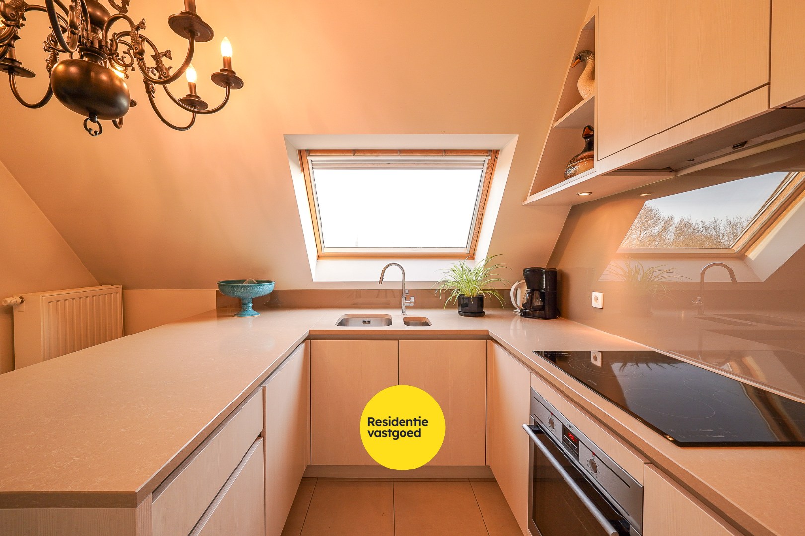 Recent duplex-appartement met open zicht op de vaart in Oudenburg 