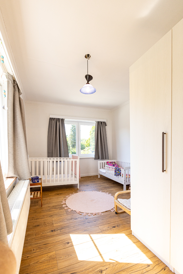 Ruime gerenoveerde gezinswoning op 1.384m² 4 slpks te Landegem 