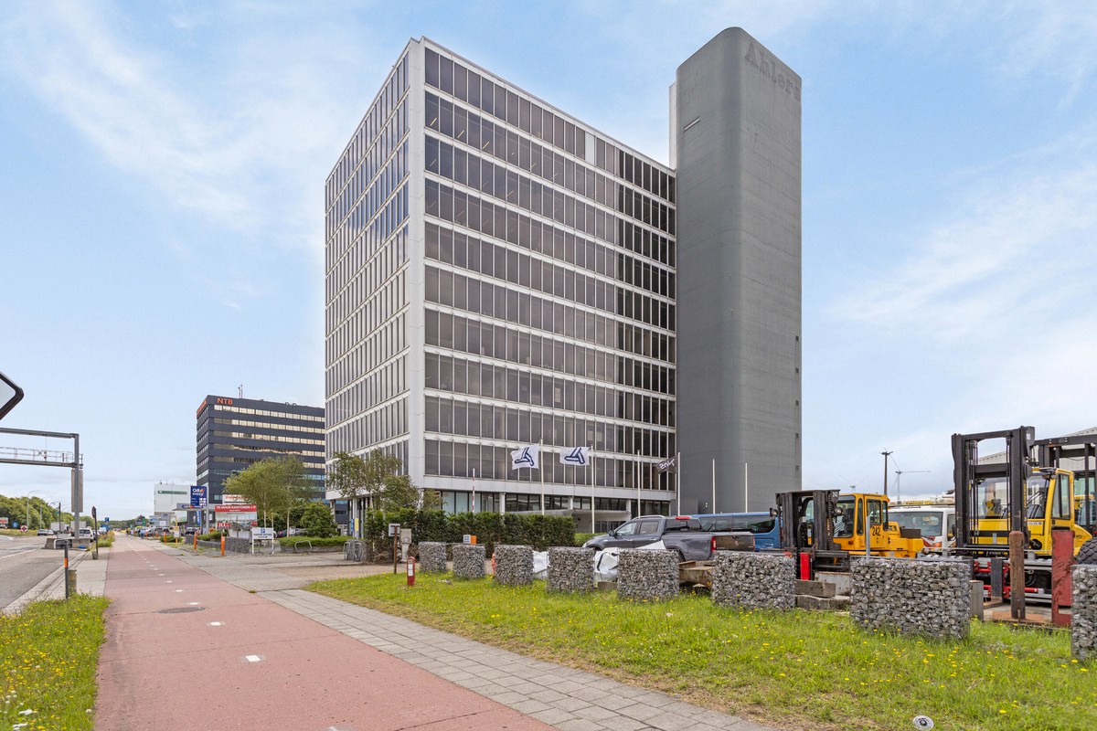 Kantoren te huur met prachtig uitzicht over de haven van Antwerpen