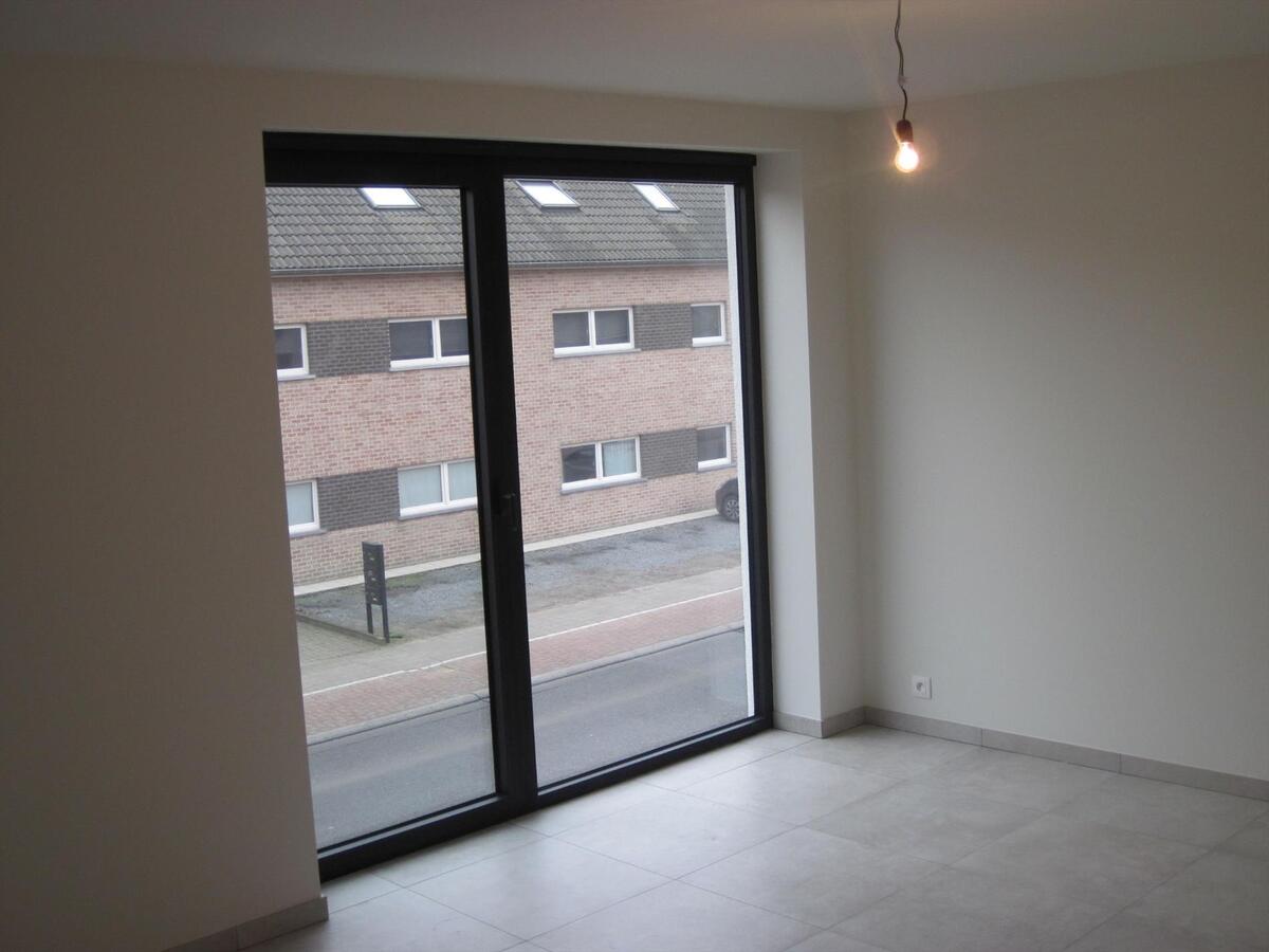 Nieuw appartement !    Kleine residentie met een sterke architectuur. 