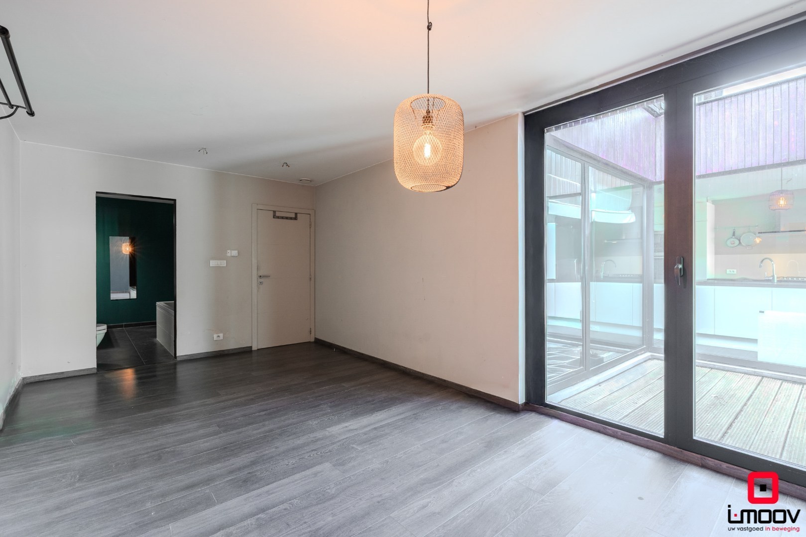 Modern appartement met uitzonderlijk grote tuin en kwalitatieve afwerking te Oostakker 