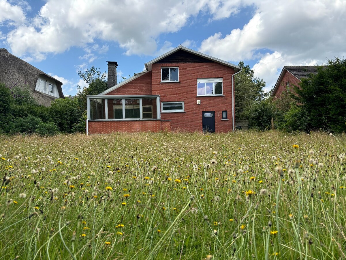 Te renoveren woning op een Zuid perceel 767 m² 