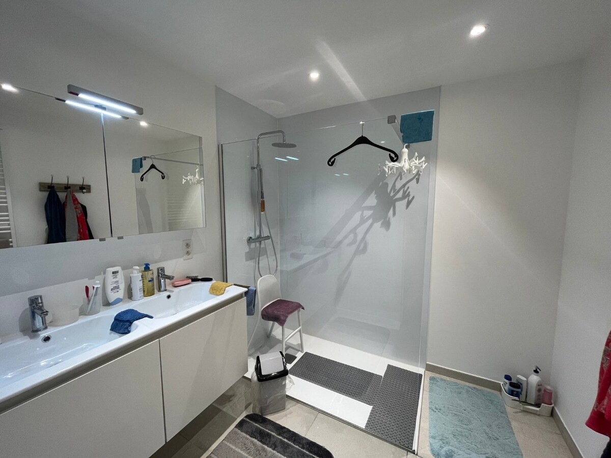 Energiezuinig, gelijkvloers 2-slpk-appartement 