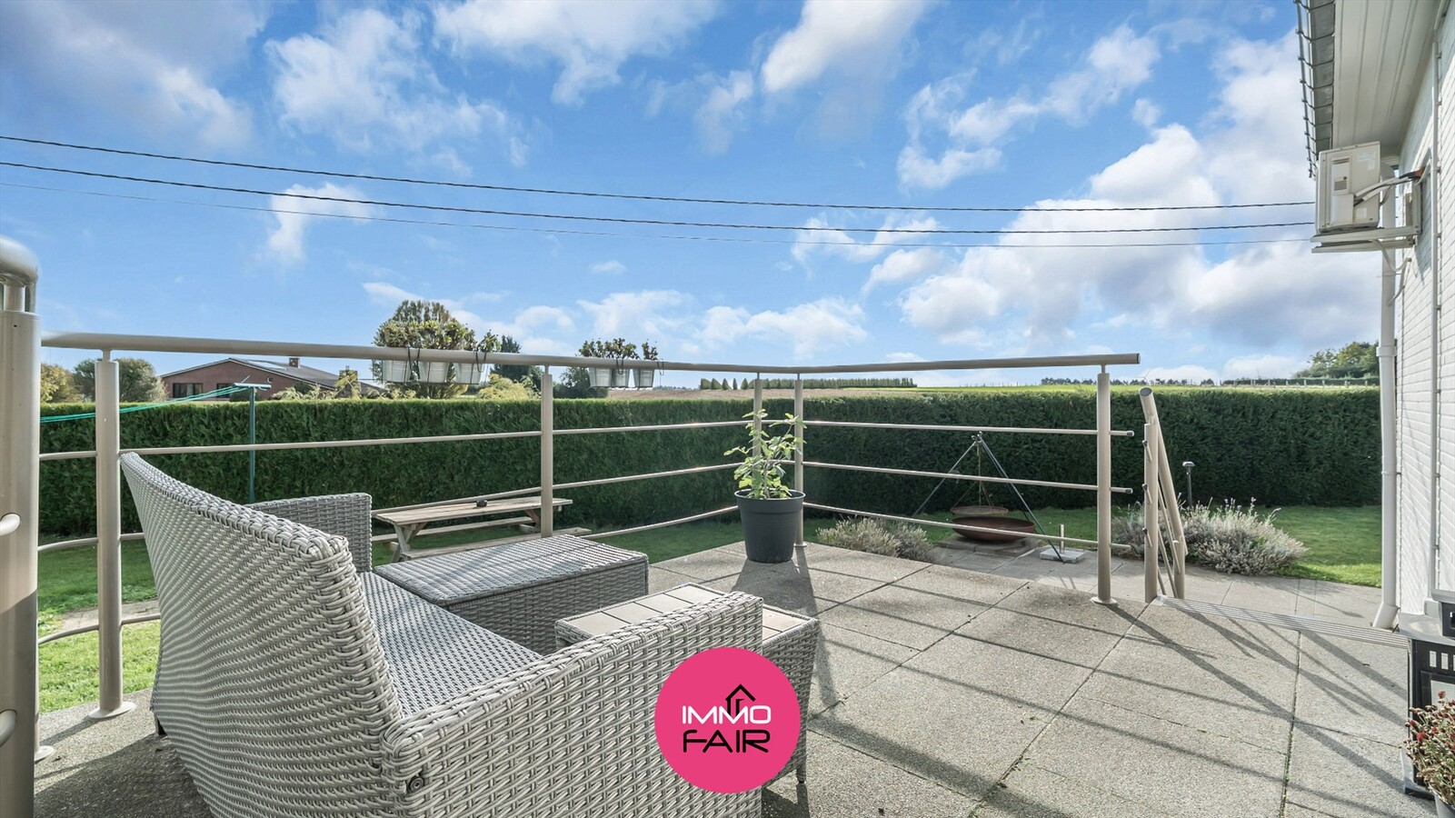 Vrijstaande semi-bungalow met panoramisch zicht, vlakbij Maastricht! 