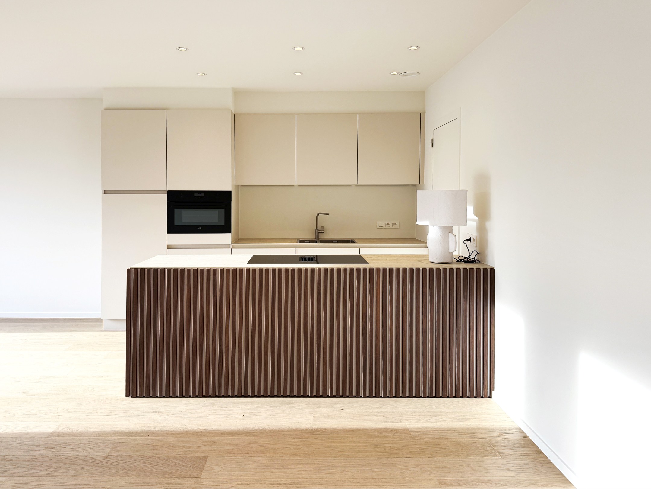 Appartement neuf orienté sud à vendre dans la prestigieuse résidence Maurice. 