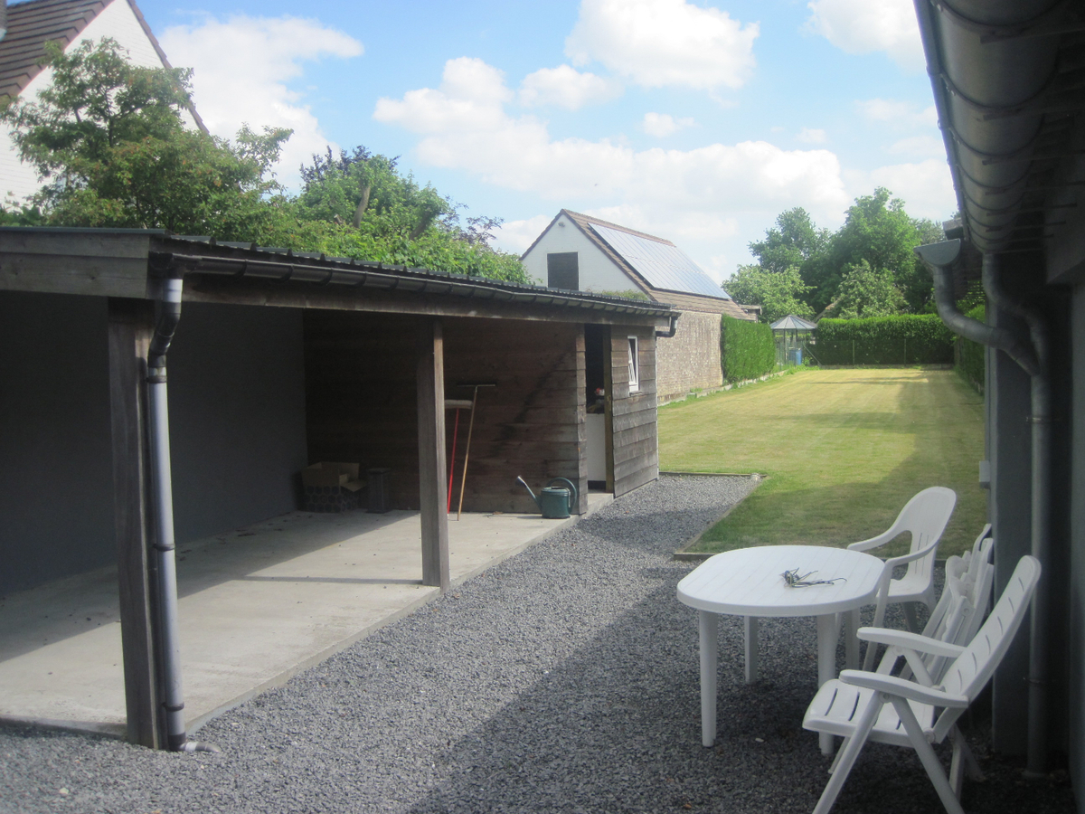 Praktische, goed onderhouden woning met tuin. 