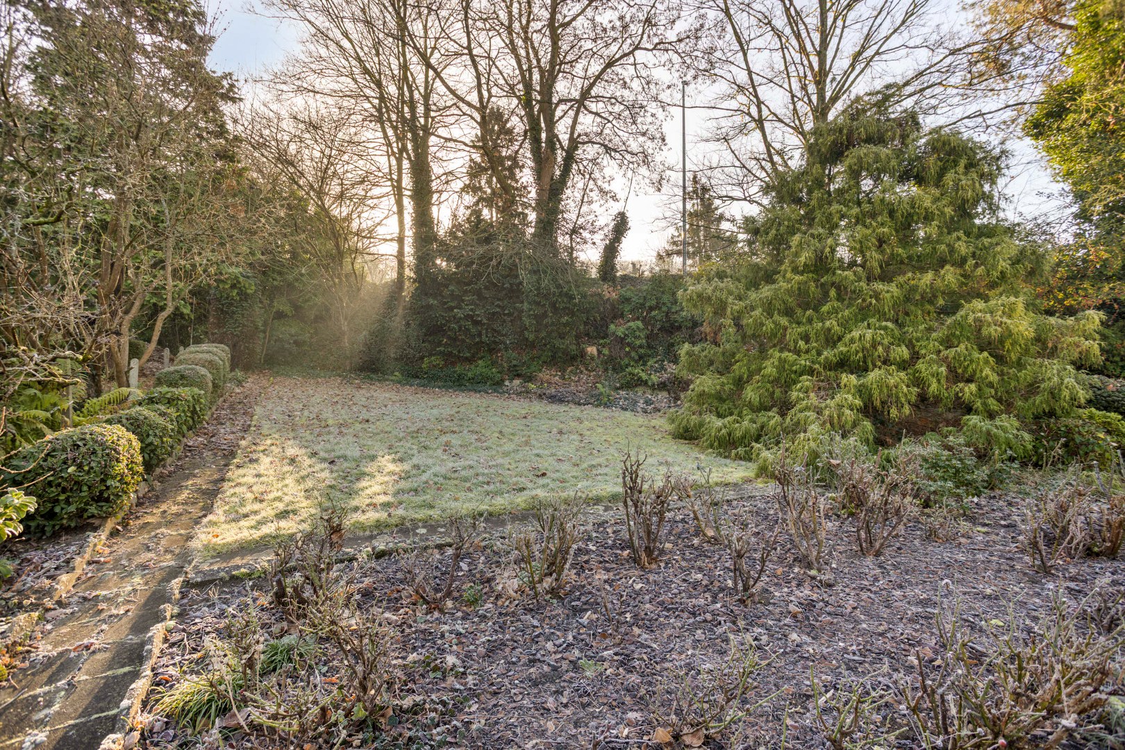 Charmante open bebouwing met 3 slaapkamers, tuin, terras en garage in Kessel-Lo! – EPC 562 kWh/m² - bewoonbare opp. 154 m² 